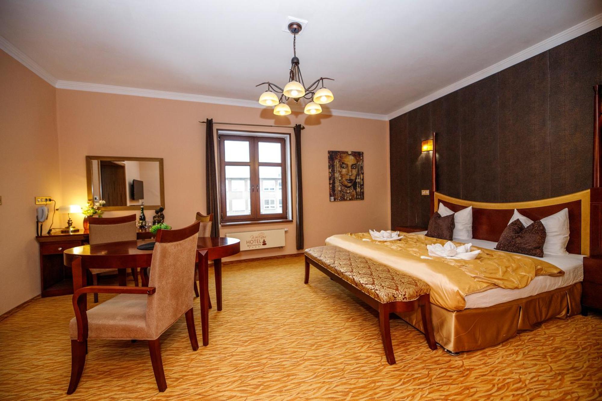 Wellness Hotel Beethoven Chomutov Dış mekan fotoğraf