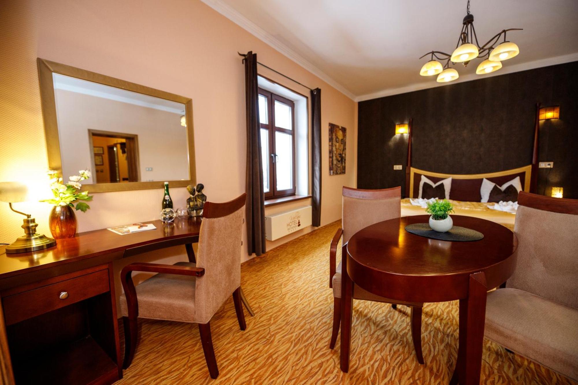 Wellness Hotel Beethoven Chomutov Dış mekan fotoğraf