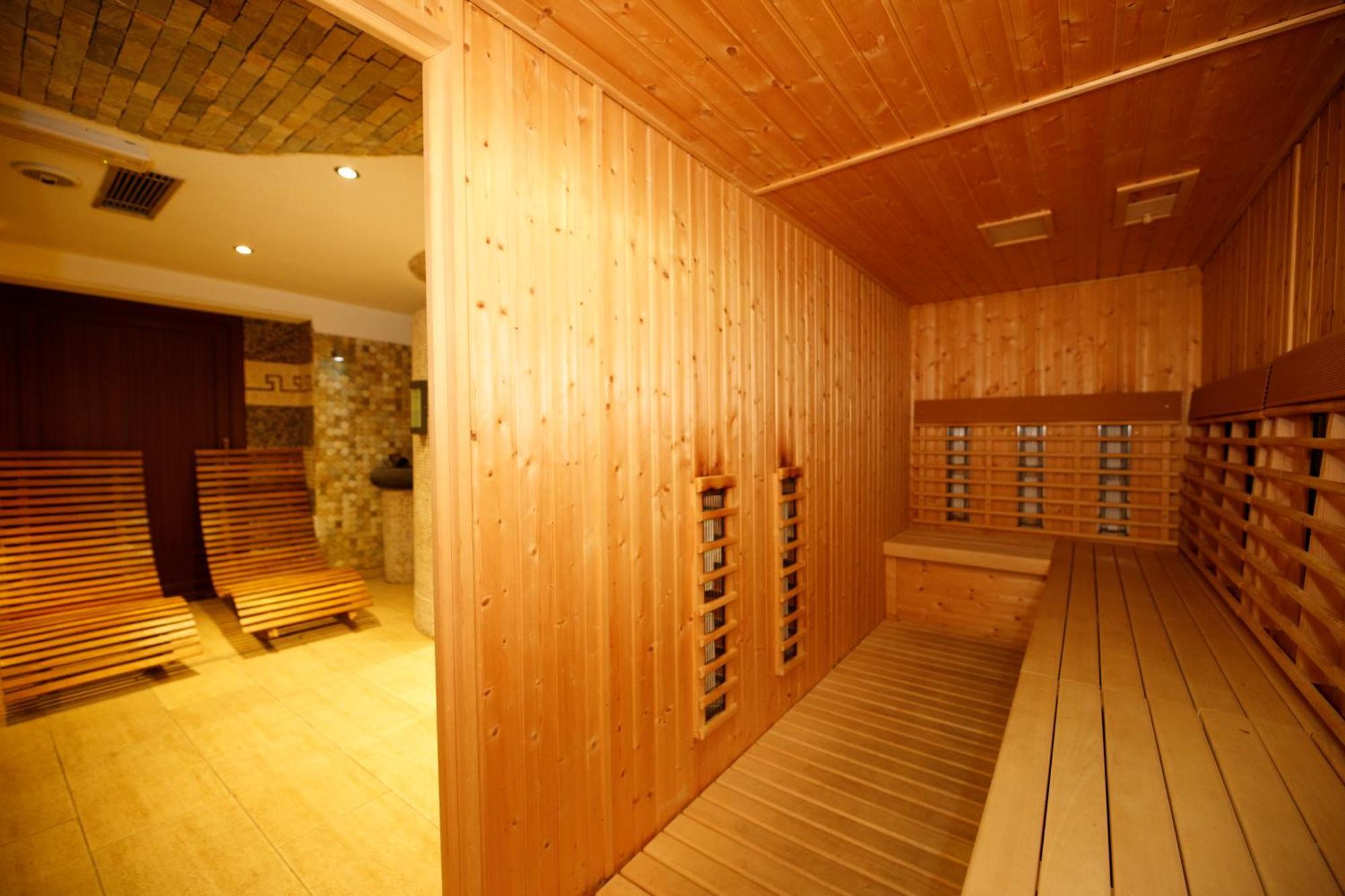 Wellness Hotel Beethoven Chomutov Dış mekan fotoğraf