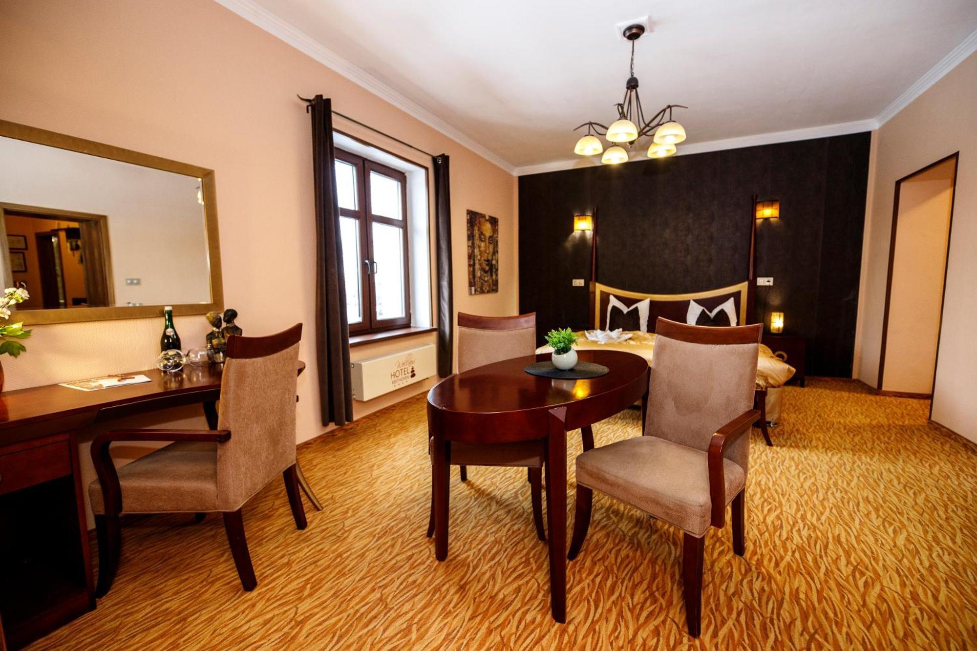 Wellness Hotel Beethoven Chomutov Dış mekan fotoğraf